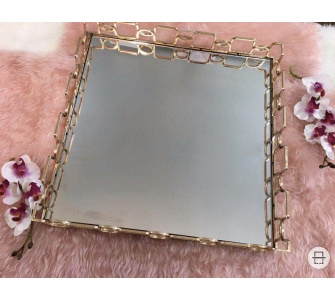 سینی مربع سایز کوچک ساخت چین آب طلا خورده رنگ ثابت