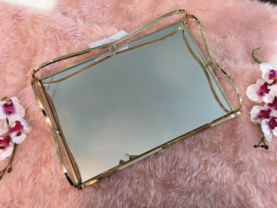 سینی مستطیل سایز متوسط ساخت چین آب طلا خورده رنگ ثابت